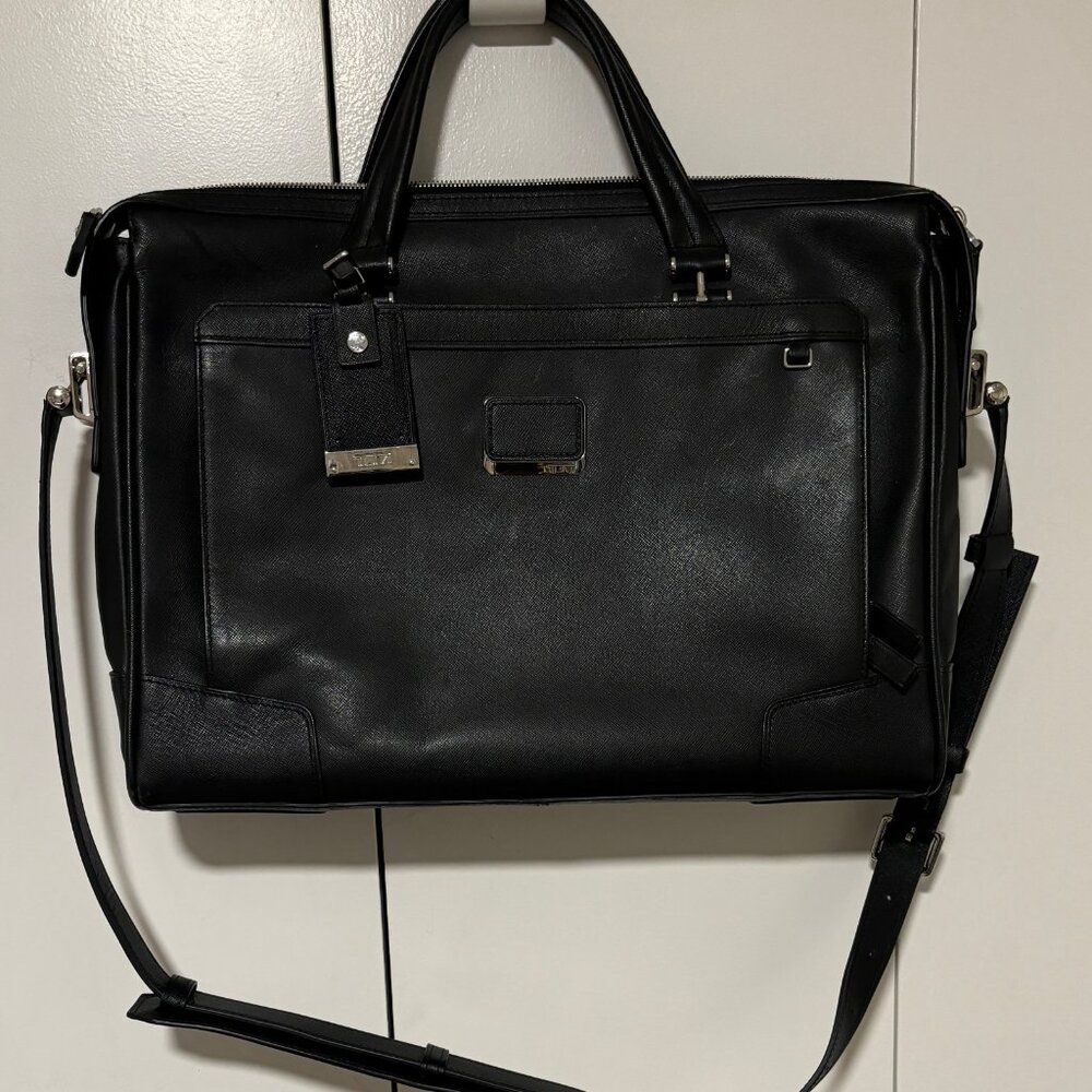 Tumi Astor Regis Black Slim Leather Briefcase Messenger Laptop Bag - 93211D